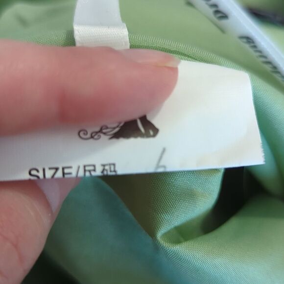 Green formal maxi dress - Picture 7 of 8